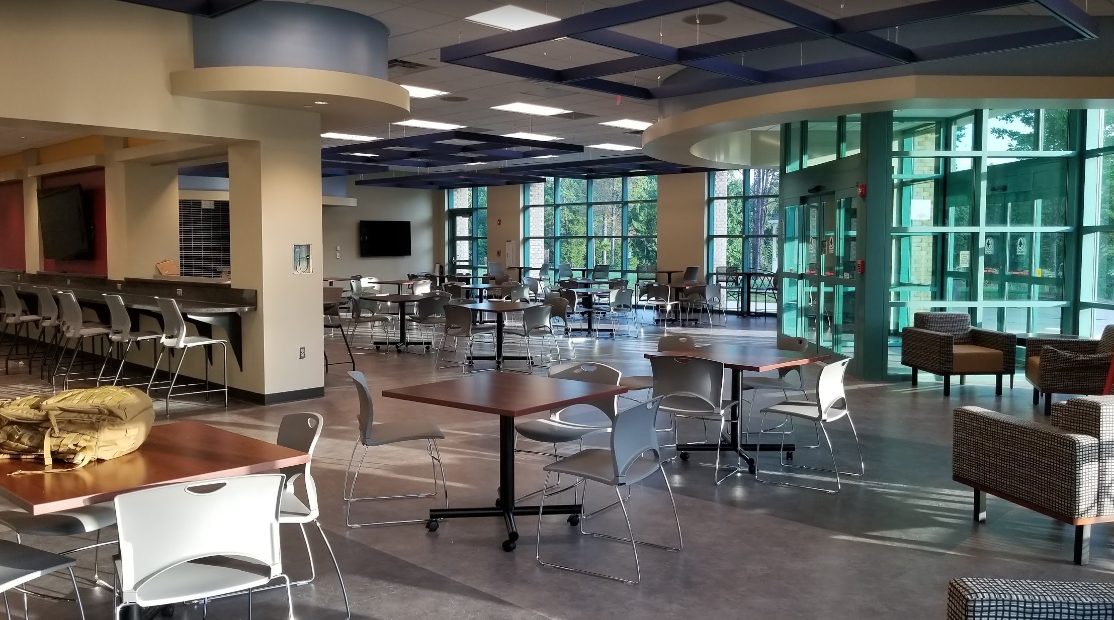 Building 3000 Student Center is open.